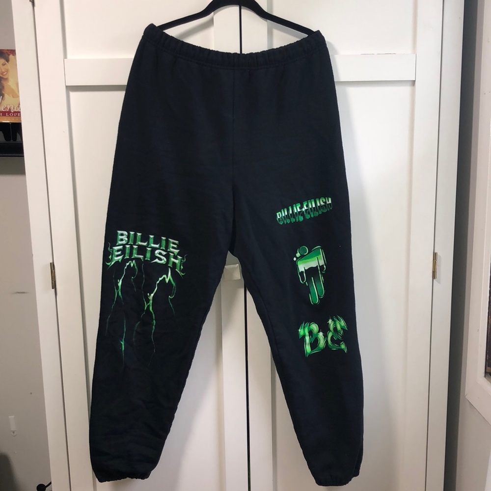 Billie Eilish pants size L